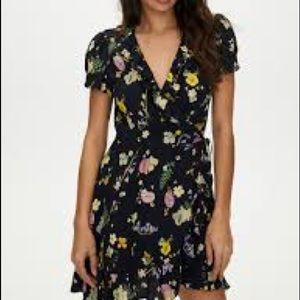 Aritzia Sunday Best wrap dress